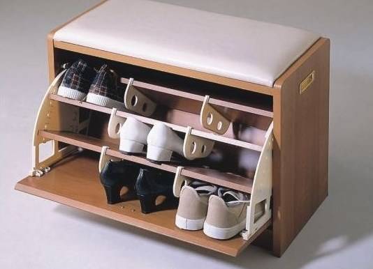 Банкетка в прихожую с ящиком для обуви  незаменимая вещь в каждом доме - фото