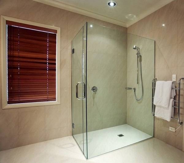 Дизайн ванной комнаты с душевой кабиной - фото
