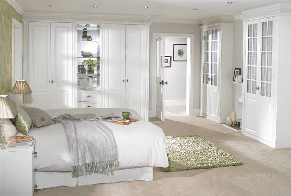 Интерьер спальни в светлых тонах фото и 3 преимущества белой мебели - фото