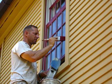 Чем и как красить старые деревянные окна: обзор подходящих красок и пошагов ... - фото
