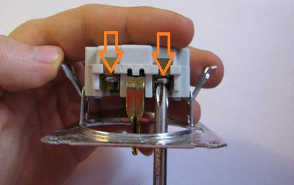 Как подключить розетку к электросети - фото