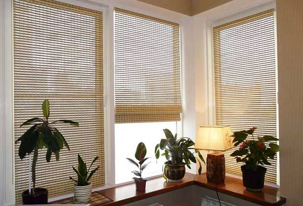 Как правильно чистить и стирать римские шторы в домашних условиях? - фото