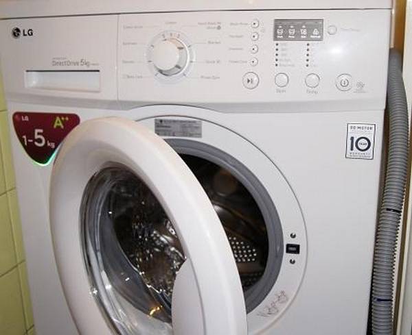 Почему стиральная машина сильно шумит при отжиме: 4 производителя - фото