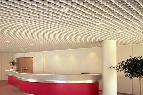 Конструктивный потолок Грильято: оригинальное оформление и 5 достоинств - фото
