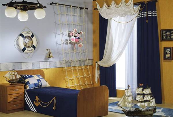 Выбор штор для детской комнаты в морском стиле с фото
